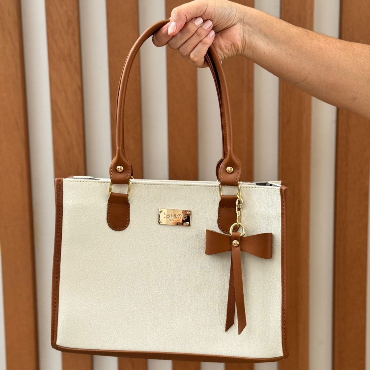 ¡Combo Exclusivo: Zapatillas + Bolso!