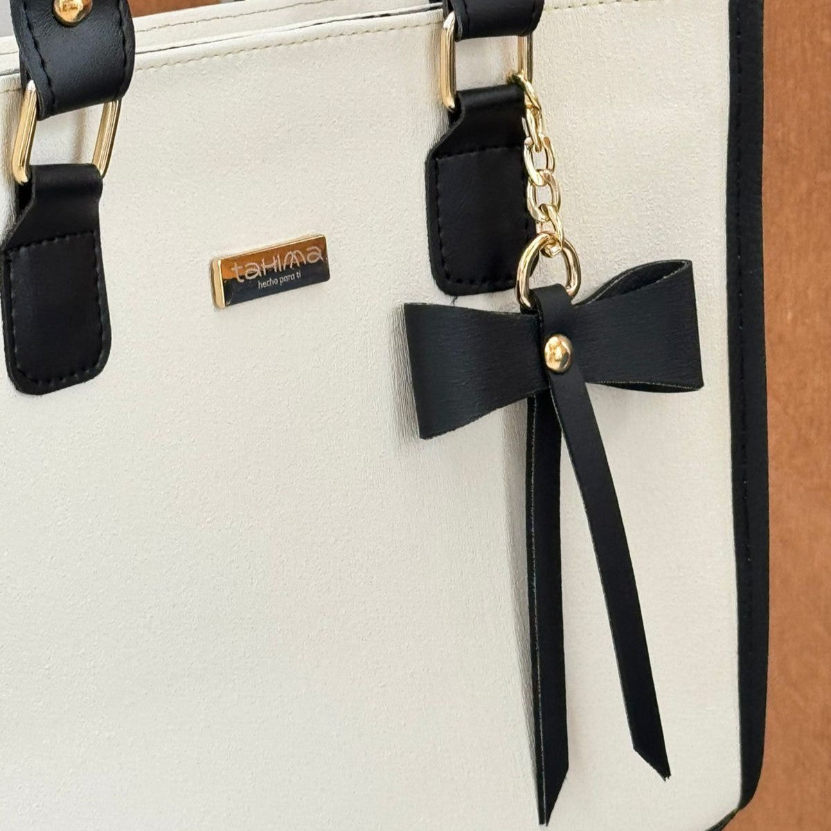 ¡Combo Exclusivo: Zapatillas + Bolso!